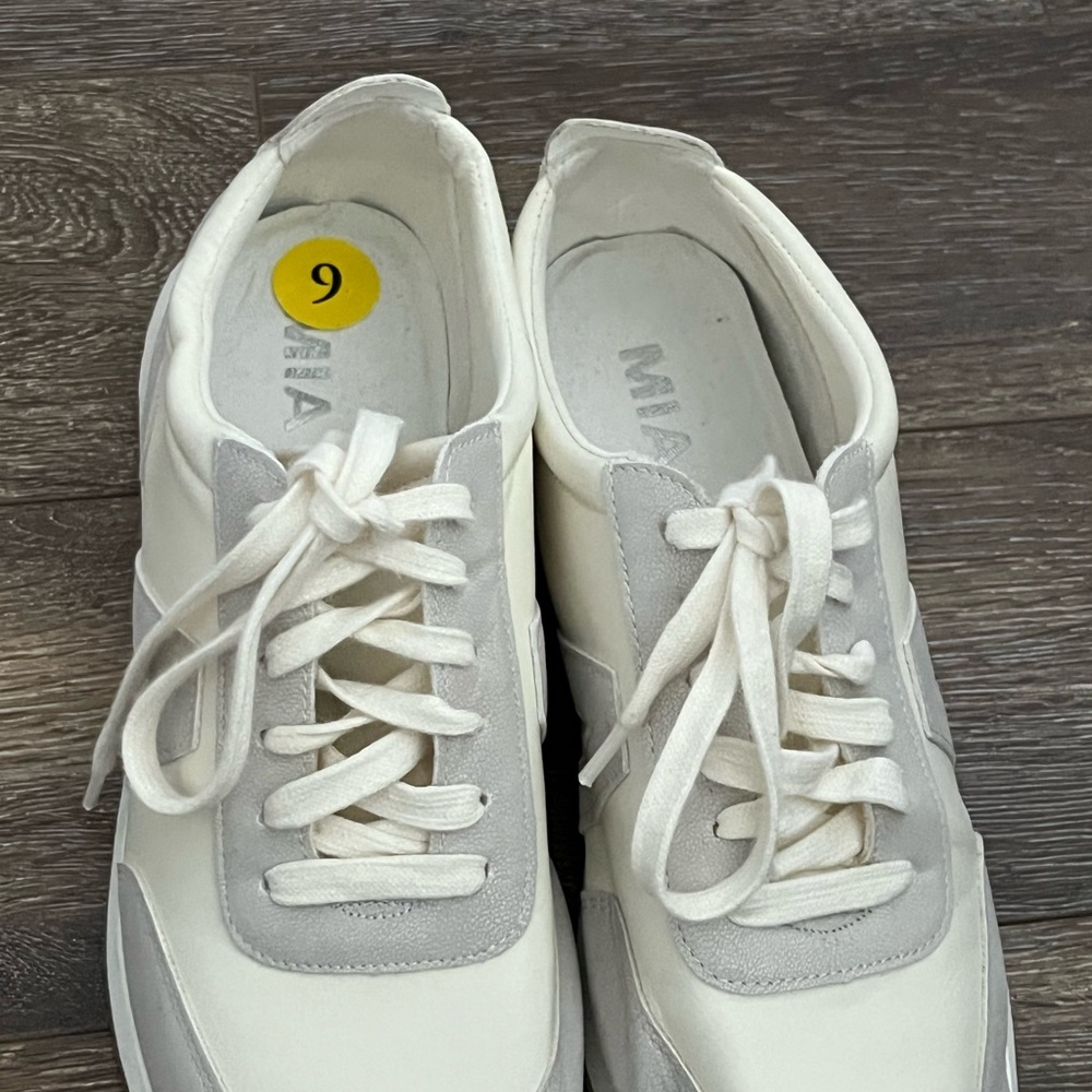 MIA Gray Athletic Shoes for Women - Picture 2 of 6